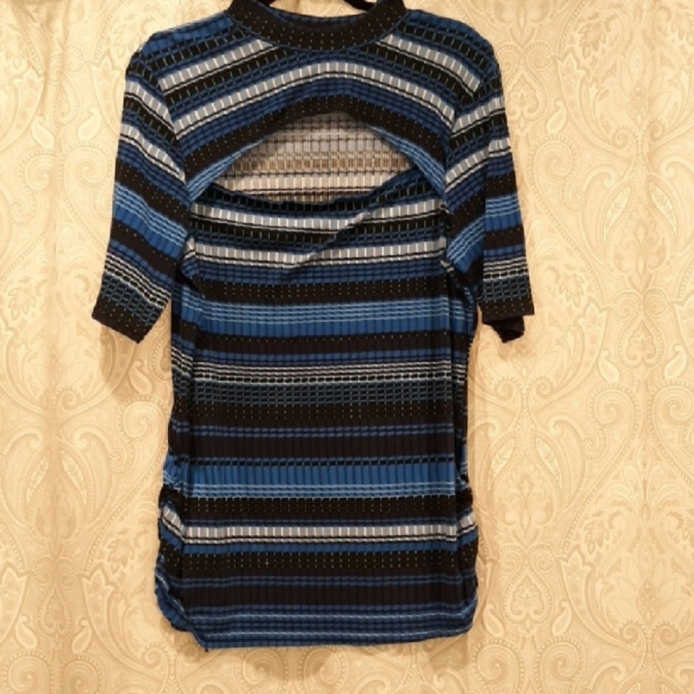 Fashion to figure top